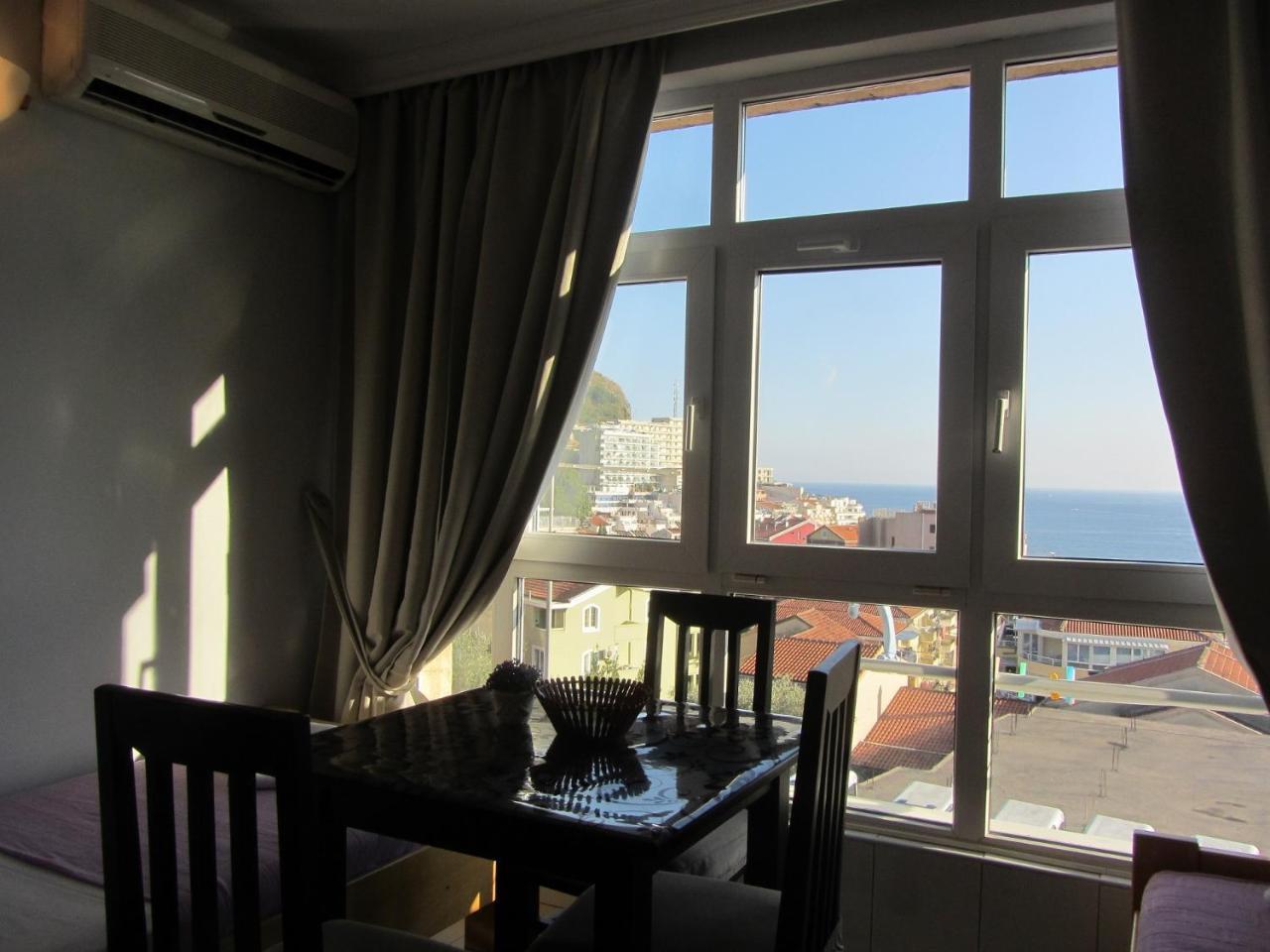 Cernogoriya Voyage Apartamento Rafajlovići Exterior foto